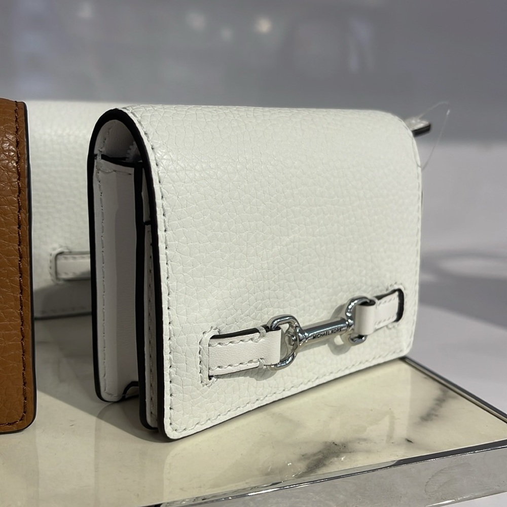 MICHAEL KORS Carson Small Pebbled Leather Wallet
OPTIC WHITE
NWT - Picture 5 of 16